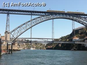 [P02] Ponte Luiz I pe care circulă metroul ușor. In planul al doilea se vede Ponte do Infante » foto by Mika
 - 
<span class="allrVoted glyphicon glyphicon-heart hidden" id="av1164245"></span>
<a class="m-l-10 hidden" id="sv1164245" onclick="voting_Foto_DelVot(,1164245,4082)" role="button">șterge vot <span class="glyphicon glyphicon-remove"></span></a>
<a id="v91164245" class=" c-red"  onclick="voting_Foto_SetVot(1164245)" role="button"><span class="glyphicon glyphicon-heart-empty"></span> <b>LIKE</b> = Votează poza</a> <img class="hidden"  id="f1164245W9" src="/imagini/loader.gif" border="0" /><span class="AjErrMes hidden" id="e1164245ErM"></span>