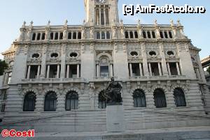 [P17] Primăria şi statuia unuia dintre cei mai mari poeţi portughezi, Almeida Garrett.  » foto by Costi
 - 
<span class="allrVoted glyphicon glyphicon-heart hidden" id="av414683"></span>
<a class="m-l-10 hidden" id="sv414683" onclick="voting_Foto_DelVot(,414683,4082)" role="button">șterge vot <span class="glyphicon glyphicon-remove"></span></a>
<a id="v9414683" class=" c-red"  onclick="voting_Foto_SetVot(414683)" role="button"><span class="glyphicon glyphicon-heart-empty"></span> <b>LIKE</b> = Votează poza</a> <img class="hidden"  id="f414683W9" src="/imagini/loader.gif" border="0" /><span class="AjErrMes hidden" id="e414683ErM"></span>
