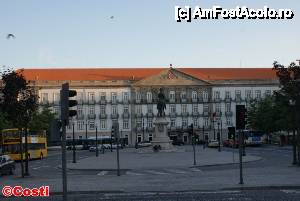 [P21] Praça da Liberdade. În fundal, pe latura sudică, InterContinental Porto - Palácio das Cardosas Hotel » foto by Costi
 - 
<span class="allrVoted glyphicon glyphicon-heart hidden" id="av414690"></span>
<a class="m-l-10 hidden" id="sv414690" onclick="voting_Foto_DelVot(,414690,4082)" role="button">șterge vot <span class="glyphicon glyphicon-remove"></span></a>
<a id="v9414690" class=" c-red"  onclick="voting_Foto_SetVot(414690)" role="button"><span class="glyphicon glyphicon-heart-empty"></span> <b>LIKE</b> = Votează poza</a> <img class="hidden"  id="f414690W9" src="/imagini/loader.gif" border="0" /><span class="AjErrMes hidden" id="e414690ErM"></span>