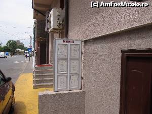 [P02] Restaurantul Basarab- meniul afisat in strada in fata restaurantului » foto by luciaoradea
 - 
<span class="allrVoted glyphicon glyphicon-heart hidden" id="av646902"></span>
<a class="m-l-10 hidden" id="sv646902" onclick="voting_Foto_DelVot(,646902,4083)" role="button">șterge vot <span class="glyphicon glyphicon-remove"></span></a>
<a id="v9646902" class=" c-red"  onclick="voting_Foto_SetVot(646902)" role="button"><span class="glyphicon glyphicon-heart-empty"></span> <b>LIKE</b> = Votează poza</a> <img class="hidden"  id="f646902W9" src="/imagini/loader.gif" border="0" /><span class="AjErrMes hidden" id="e646902ErM"></span>