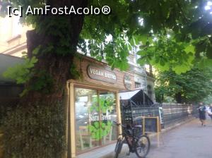 [P28] În vecini, bistro vegan » foto by Mioritik
 - 
<span class="allrVoted glyphicon glyphicon-heart hidden" id="av1365747"></span>
<a class="m-l-10 hidden" id="sv1365747" onclick="voting_Foto_DelVot(,1365747,4083)" role="button">șterge vot <span class="glyphicon glyphicon-remove"></span></a>
<a id="v91365747" class=" c-red"  onclick="voting_Foto_SetVot(1365747)" role="button"><span class="glyphicon glyphicon-heart-empty"></span> <b>LIKE</b> = Votează poza</a> <img class="hidden"  id="f1365747W9" src="/imagini/loader.gif" border="0" /><span class="AjErrMes hidden" id="e1365747ErM"></span>