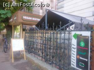 [P40] În vecini, pe bulivar, vegan bistro » foto by Mioritik
 - 
<span class="allrVoted glyphicon glyphicon-heart hidden" id="av1365759"></span>
<a class="m-l-10 hidden" id="sv1365759" onclick="voting_Foto_DelVot(,1365759,4083)" role="button">șterge vot <span class="glyphicon glyphicon-remove"></span></a>
<a id="v91365759" class=" c-red"  onclick="voting_Foto_SetVot(1365759)" role="button"><span class="glyphicon glyphicon-heart-empty"></span> <b>LIKE</b> = Votează poza</a> <img class="hidden"  id="f1365759W9" src="/imagini/loader.gif" border="0" /><span class="AjErrMes hidden" id="e1365759ErM"></span>