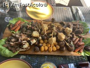 [P10] Restaurant Casa Myt - platou cu de toate » foto by nicole33
 - 
<span class="allrVoted glyphicon glyphicon-heart hidden" id="av1318541"></span>
<a class="m-l-10 hidden" id="sv1318541" onclick="voting_Foto_DelVot(,1318541,4083)" role="button">șterge vot <span class="glyphicon glyphicon-remove"></span></a>
<a id="v91318541" class=" c-red"  onclick="voting_Foto_SetVot(1318541)" role="button"><span class="glyphicon glyphicon-heart-empty"></span> <b>LIKE</b> = Votează poza</a> <img class="hidden"  id="f1318541W9" src="/imagini/loader.gif" border="0" /><span class="AjErrMes hidden" id="e1318541ErM"></span>