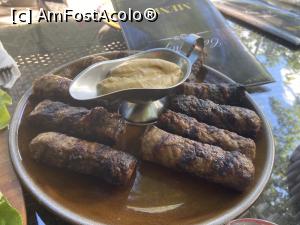 [P13] Restaurant Casa Myt - mici cu muştar » foto by nicole33
 - 
<span class="allrVoted glyphicon glyphicon-heart hidden" id="av1318544"></span>
<a class="m-l-10 hidden" id="sv1318544" onclick="voting_Foto_DelVot(,1318544,4083)" role="button">șterge vot <span class="glyphicon glyphicon-remove"></span></a>
<a id="v91318544" class=" c-red"  onclick="voting_Foto_SetVot(1318544)" role="button"><span class="glyphicon glyphicon-heart-empty"></span> <b>LIKE</b> = Votează poza</a> <img class="hidden"  id="f1318544W9" src="/imagini/loader.gif" border="0" /><span class="AjErrMes hidden" id="e1318544ErM"></span>