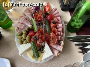 [P10] Il Giardino Restaurant - platoul rece cu de toate » foto by nicole33
 - 
<span class="allrVoted glyphicon glyphicon-heart hidden" id="av1333681"></span>
<a class="m-l-10 hidden" id="sv1333681" onclick="voting_Foto_DelVot(,1333681,4083)" role="button">șterge vot <span class="glyphicon glyphicon-remove"></span></a>
<a id="v91333681" class=" c-red"  onclick="voting_Foto_SetVot(1333681)" role="button"><span class="glyphicon glyphicon-heart-empty"></span> <b>LIKE</b> = Votează poza</a> <img class="hidden"  id="f1333681W9" src="/imagini/loader.gif" border="0" /><span class="AjErrMes hidden" id="e1333681ErM"></span>