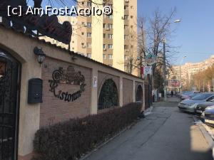 [P03] Restaurant Casa Anca - intrarea şi parcarea » foto by nicole33
 - 
<span class="allrVoted glyphicon glyphicon-heart hidden" id="av1038482"></span>
<a class="m-l-10 hidden" id="sv1038482" onclick="voting_Foto_DelVot(,1038482,4083)" role="button">șterge vot <span class="glyphicon glyphicon-remove"></span></a>
<a id="v91038482" class=" c-red"  onclick="voting_Foto_SetVot(1038482)" role="button"><span class="glyphicon glyphicon-heart-empty"></span> <b>LIKE</b> = Votează poza</a> <img class="hidden"  id="f1038482W9" src="/imagini/loader.gif" border="0" /><span class="AjErrMes hidden" id="e1038482ErM"></span>