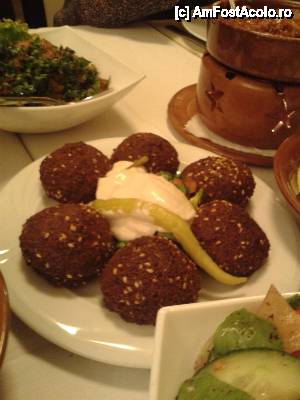 [P07] falafel, chiftelute cu naut, ceapa, coriandru, usturoi si pasta de susan, delicioase » foto by amero
 - 
<span class="allrVoted glyphicon glyphicon-heart hidden" id="av405617"></span>
<a class="m-l-10 hidden" id="sv405617" onclick="voting_Foto_DelVot(,405617,4083)" role="button">șterge vot <span class="glyphicon glyphicon-remove"></span></a>
<a id="v9405617" class=" c-red"  onclick="voting_Foto_SetVot(405617)" role="button"><span class="glyphicon glyphicon-heart-empty"></span> <b>LIKE</b> = Votează poza</a> <img class="hidden"  id="f405617W9" src="/imagini/loader.gif" border="0" /><span class="AjErrMes hidden" id="e405617ErM"></span>