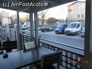 [P12] South Burger - Terasa, vedere spre Strada Păduroiu.  » foto by iulianic
 - 
<span class="allrVoted glyphicon glyphicon-heart hidden" id="av812738"></span>
<a class="m-l-10 hidden" id="sv812738" onclick="voting_Foto_DelVot(,812738,4083)" role="button">șterge vot <span class="glyphicon glyphicon-remove"></span></a>
<a id="v9812738" class=" c-red"  onclick="voting_Foto_SetVot(812738)" role="button"><span class="glyphicon glyphicon-heart-empty"></span> <b>LIKE</b> = Votează poza</a> <img class="hidden"  id="f812738W9" src="/imagini/loader.gif" border="0" /><span class="AjErrMes hidden" id="e812738ErM"></span>