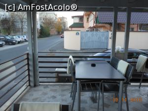 [P16] South Burger - În anotimpul rece terasa este dotată cu acoperăminte pentru scaune.  » foto by iulianic
 - 
<span class="allrVoted glyphicon glyphicon-heart hidden" id="av812748"></span>
<a class="m-l-10 hidden" id="sv812748" onclick="voting_Foto_DelVot(,812748,4083)" role="button">șterge vot <span class="glyphicon glyphicon-remove"></span></a>
<a id="v9812748" class=" c-red"  onclick="voting_Foto_SetVot(812748)" role="button"><span class="glyphicon glyphicon-heart-empty"></span> <b>LIKE</b> = Votează poza</a> <img class="hidden"  id="f812748W9" src="/imagini/loader.gif" border="0" /><span class="AjErrMes hidden" id="e812748ErM"></span>