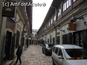 [P07] Hanul cu Tei - Curtea hanului văzută din poarta din Str. Blănari.  » foto by iulianic
 - 
<span class="allrVoted glyphicon glyphicon-heart hidden" id="av816685"></span>
<a class="m-l-10 hidden" id="sv816685" onclick="voting_Foto_DelVot(,816685,4083)" role="button">șterge vot <span class="glyphicon glyphicon-remove"></span></a>
<a id="v9816685" class=" c-red"  onclick="voting_Foto_SetVot(816685)" role="button"><span class="glyphicon glyphicon-heart-empty"></span> <b>LIKE</b> = Votează poza</a> <img class="hidden"  id="f816685W9" src="/imagini/loader.gif" border="0" /><span class="AjErrMes hidden" id="e816685ErM"></span>