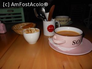 [P16] Gusteria - 'Bucate cu Dichis'. Au sosit pâinea și crutoanele.  » foto by iulianic
 - 
<span class="allrVoted glyphicon glyphicon-heart hidden" id="av1036776"></span>
<a class="m-l-10 hidden" id="sv1036776" onclick="voting_Foto_DelVot(,1036776,4083)" role="button">șterge vot <span class="glyphicon glyphicon-remove"></span></a>
<a id="v91036776" class=" c-red"  onclick="voting_Foto_SetVot(1036776)" role="button"><span class="glyphicon glyphicon-heart-empty"></span> <b>LIKE</b> = Votează poza</a> <img class="hidden"  id="f1036776W9" src="/imagini/loader.gif" border="0" /><span class="AjErrMes hidden" id="e1036776ErM"></span>