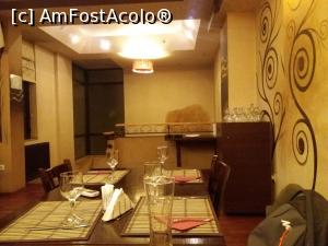 [P09] Interior restaurant » foto by vulpe mihaela
 - 
<span class="allrVoted glyphicon glyphicon-heart hidden" id="av959925"></span>
<a class="m-l-10 hidden" id="sv959925" onclick="voting_Foto_DelVot(,959925,4083)" role="button">șterge vot <span class="glyphicon glyphicon-remove"></span></a>
<a id="v9959925" class=" c-red"  onclick="voting_Foto_SetVot(959925)" role="button"><span class="glyphicon glyphicon-heart-empty"></span> <b>LIKE</b> = Votează poza</a> <img class="hidden"  id="f959925W9" src="/imagini/loader.gif" border="0" /><span class="AjErrMes hidden" id="e959925ErM"></span>