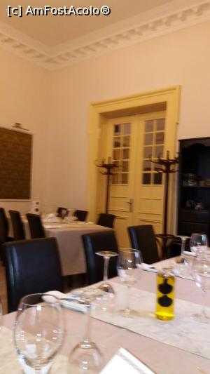 [P05] micul salon unde am servit masa » foto by robert
 - 
<span class="allrVoted glyphicon glyphicon-heart hidden" id="av843625"></span>
<a class="m-l-10 hidden" id="sv843625" onclick="voting_Foto_DelVot(,843625,4083)" role="button">șterge vot <span class="glyphicon glyphicon-remove"></span></a>
<a id="v9843625" class=" c-red"  onclick="voting_Foto_SetVot(843625)" role="button"><span class="glyphicon glyphicon-heart-empty"></span> <b>LIKE</b> = Votează poza</a> <img class="hidden"  id="f843625W9" src="/imagini/loader.gif" border="0" /><span class="AjErrMes hidden" id="e843625ErM"></span>