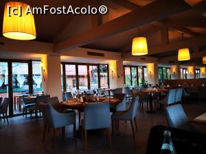 [P21] Restaurant La Vitrine » foto by crismis
 - 
<span class="allrVoted glyphicon glyphicon-heart hidden" id="av1272660"></span>
<a class="m-l-10 hidden" id="sv1272660" onclick="voting_Foto_DelVot(,1272660,4083)" role="button">șterge vot <span class="glyphicon glyphicon-remove"></span></a>
<a id="v91272660" class=" c-red"  onclick="voting_Foto_SetVot(1272660)" role="button"><span class="glyphicon glyphicon-heart-empty"></span> <b>LIKE</b> = Votează poza</a> <img class="hidden"  id="f1272660W9" src="/imagini/loader.gif" border="0" /><span class="AjErrMes hidden" id="e1272660ErM"></span>