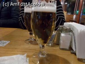 [P19] Cele două beri. Dși pe pahar scrie Bucur, în pahar este Carlsberg » foto by Zoazore
 - 
<span class="allrVoted glyphicon glyphicon-heart hidden" id="av1355263"></span>
<a class="m-l-10 hidden" id="sv1355263" onclick="voting_Foto_DelVot(,1355263,4083)" role="button">șterge vot <span class="glyphicon glyphicon-remove"></span></a>
<a id="v91355263" class=" c-red"  onclick="voting_Foto_SetVot(1355263)" role="button"><span class="glyphicon glyphicon-heart-empty"></span> <b>LIKE</b> = Votează poza</a> <img class="hidden"  id="f1355263W9" src="/imagini/loader.gif" border="0" /><span class="AjErrMes hidden" id="e1355263ErM"></span>