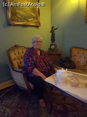 [P02] Ai impresia ca vizitezi o locuinta dintr-o alta epoca cu mobilier vintage si cu multe obiecte de decor pe care le poti gasi numai in casa bunicilor. » foto by balasa violeta
 - 
<span class="allrVoted glyphicon glyphicon-heart hidden" id="av1394179"></span>
<a class="m-l-10 hidden" id="sv1394179" onclick="voting_Foto_DelVot(,1394179,4083)" role="button">șterge vot <span class="glyphicon glyphicon-remove"></span></a>
<a id="v91394179" class=" c-red"  onclick="voting_Foto_SetVot(1394179)" role="button"><span class="glyphicon glyphicon-heart-empty"></span> <b>LIKE</b> = Votează poza</a> <img class="hidden"  id="f1394179W9" src="/imagini/loader.gif" border="0" /><span class="AjErrMes hidden" id="e1394179ErM"></span>