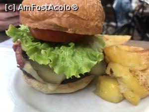 [P32] Simbio - burger » foto by mishu
 - 
<span class="allrVoted glyphicon glyphicon-heart hidden" id="av1202432"></span>
<a class="m-l-10 hidden" id="sv1202432" onclick="voting_Foto_DelVot(,1202432,4083)" role="button">șterge vot <span class="glyphicon glyphicon-remove"></span></a>
<a id="v91202432" class=" c-red"  onclick="voting_Foto_SetVot(1202432)" role="button"><span class="glyphicon glyphicon-heart-empty"></span> <b>LIKE</b> = Votează poza</a> <img class="hidden"  id="f1202432W9" src="/imagini/loader.gif" border="0" /><span class="AjErrMes hidden" id="e1202432ErM"></span>
