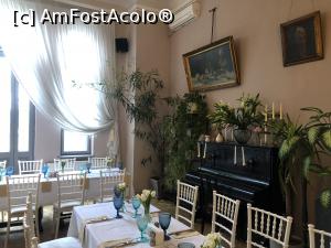 [P12] Luna cafe&bistro - si o alta camera, asta mi-a placut cel mai mult, aici era rezervat pentru o petrecere, daca apucam sa facem rezervarea mai repede acesta ar fi fost locul nostru » foto by mishu
 - 
<span class="allrVoted glyphicon glyphicon-heart hidden" id="av1278638"></span>
<a class="m-l-10 hidden" id="sv1278638" onclick="voting_Foto_DelVot(,1278638,4083)" role="button">șterge vot <span class="glyphicon glyphicon-remove"></span></a>
<a id="v91278638" class=" c-red"  onclick="voting_Foto_SetVot(1278638)" role="button"><span class="glyphicon glyphicon-heart-empty"></span> <b>LIKE</b> = Votează poza</a> <img class="hidden"  id="f1278638W9" src="/imagini/loader.gif" border="0" /><span class="AjErrMes hidden" id="e1278638ErM"></span>
