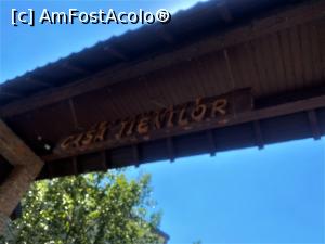 [P02] Restaurant Casa Jienilor - poarta de intrare » foto by mishu
 - 
<span class="allrVoted glyphicon glyphicon-heart hidden" id="av1329317"></span>
<a class="m-l-10 hidden" id="sv1329317" onclick="voting_Foto_DelVot(,1329317,4083)" role="button">șterge vot <span class="glyphicon glyphicon-remove"></span></a>
<a id="v91329317" class=" c-red"  onclick="voting_Foto_SetVot(1329317)" role="button"><span class="glyphicon glyphicon-heart-empty"></span> <b>LIKE</b> = Votează poza</a> <img class="hidden"  id="f1329317W9" src="/imagini/loader.gif" border="0" /><span class="AjErrMes hidden" id="e1329317ErM"></span>