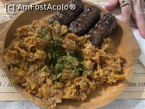 [P25] Restaurant Burebista - mitiei cu varza » foto by mishu
 - 
<span class="allrVoted glyphicon glyphicon-heart hidden" id="av1337930"></span>
<a class="m-l-10 hidden" id="sv1337930" onclick="voting_Foto_DelVot(,1337930,4083)" role="button">șterge vot <span class="glyphicon glyphicon-remove"></span></a>
<a id="v91337930" class=" c-red"  onclick="voting_Foto_SetVot(1337930)" role="button"><span class="glyphicon glyphicon-heart-empty"></span> <b>LIKE</b> = Votează poza</a> <img class="hidden"  id="f1337930W9" src="/imagini/loader.gif" border="0" /><span class="AjErrMes hidden" id="e1337930ErM"></span>