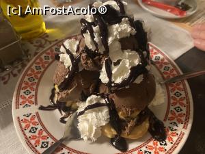 [P34] Restaurant Burebista - si un profiterol enorm » foto by mishu
 - 
<span class="allrVoted glyphicon glyphicon-heart hidden" id="av1337939"></span>
<a class="m-l-10 hidden" id="sv1337939" onclick="voting_Foto_DelVot(,1337939,4083)" role="button">șterge vot <span class="glyphicon glyphicon-remove"></span></a>
<a id="v91337939" class=" c-red"  onclick="voting_Foto_SetVot(1337939)" role="button"><span class="glyphicon glyphicon-heart-empty"></span> <b>LIKE</b> = Votează poza</a> <img class="hidden"  id="f1337939W9" src="/imagini/loader.gif" border="0" /><span class="AjErrMes hidden" id="e1337939ErM"></span>
