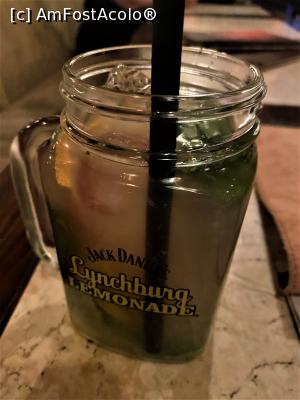 [P11] Salon Golescu - limonada mea » foto by mishu
 - 
<span class="allrVoted glyphicon glyphicon-heart hidden" id="av1340605"></span>
<a class="m-l-10 hidden" id="sv1340605" onclick="voting_Foto_DelVot(,1340605,4083)" role="button">șterge vot <span class="glyphicon glyphicon-remove"></span></a>
<a id="v91340605" class=" c-red"  onclick="voting_Foto_SetVot(1340605)" role="button"><span class="glyphicon glyphicon-heart-empty"></span> <b>LIKE</b> = Votează poza</a> <img class="hidden"  id="f1340605W9" src="/imagini/loader.gif" border="0" /><span class="AjErrMes hidden" id="e1340605ErM"></span>