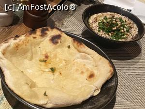 [P43] Restaurant Biutiful update ian 2023 - hummus cu salata tabouleh si paine Naan » foto by mishu
 - 
<span class="allrVoted glyphicon glyphicon-heart hidden" id="av1350329"></span>
<a class="m-l-10 hidden" id="sv1350329" onclick="voting_Foto_DelVot(,1350329,4083)" role="button">șterge vot <span class="glyphicon glyphicon-remove"></span></a>
<a id="v91350329" class=" c-red"  onclick="voting_Foto_SetVot(1350329)" role="button"><span class="glyphicon glyphicon-heart-empty"></span> <b>LIKE</b> = Votează poza</a> <img class="hidden"  id="f1350329W9" src="/imagini/loader.gif" border="0" /><span class="AjErrMes hidden" id="e1350329ErM"></span>