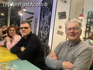 [P04] Grivita Pub&Grill - acum incepeti sa ghiciti personajele » foto by mishu
 - 
<span class="allrVoted glyphicon glyphicon-heart hidden" id="av1397191"></span>
<a class="m-l-10 hidden" id="sv1397191" onclick="voting_Foto_DelVot(,1397191,4083)" role="button">șterge vot <span class="glyphicon glyphicon-remove"></span></a>
<a id="v91397191" class=" c-red"  onclick="voting_Foto_SetVot(1397191)" role="button"><span class="glyphicon glyphicon-heart-empty"></span> <b>LIKE</b> = Votează poza</a> <img class="hidden"  id="f1397191W9" src="/imagini/loader.gif" border="0" /><span class="AjErrMes hidden" id="e1397191ErM"></span>