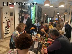 [P05] Grivita Pub&Grill - acum incepeti sa ghiciti personajele » foto by mishu
 - 
<span class="allrVoted glyphicon glyphicon-heart hidden" id="av1397192"></span>
<a class="m-l-10 hidden" id="sv1397192" onclick="voting_Foto_DelVot(,1397192,4083)" role="button">șterge vot <span class="glyphicon glyphicon-remove"></span></a>
<a id="v91397192" class=" c-red"  onclick="voting_Foto_SetVot(1397192)" role="button"><span class="glyphicon glyphicon-heart-empty"></span> <b>LIKE</b> = Votează poza</a> <img class="hidden"  id="f1397192W9" src="/imagini/loader.gif" border="0" /><span class="AjErrMes hidden" id="e1397192ErM"></span>