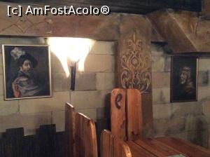 [P18] Restaurantul Excalibur - detalii interior (tablouri pe pereti)  » foto by mishu
 - 
<span class="allrVoted glyphicon glyphicon-heart hidden" id="av748899"></span>
<a class="m-l-10 hidden" id="sv748899" onclick="voting_Foto_DelVot(,748899,4083)" role="button">șterge vot <span class="glyphicon glyphicon-remove"></span></a>
<a id="v9748899" class=" c-red"  onclick="voting_Foto_SetVot(748899)" role="button"><span class="glyphicon glyphicon-heart-empty"></span> <b>LIKE</b> = Votează poza</a> <img class="hidden"  id="f748899W9" src="/imagini/loader.gif" border="0" /><span class="AjErrMes hidden" id="e748899ErM"></span>