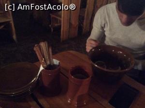 [P24] Restaurantul Excalibur - ce avem in vas? e cumva supa? ca pluteste ceva » foto by mishu
 - 
<span class="allrVoted glyphicon glyphicon-heart hidden" id="av748905"></span>
<a class="m-l-10 hidden" id="sv748905" onclick="voting_Foto_DelVot(,748905,4083)" role="button">șterge vot <span class="glyphicon glyphicon-remove"></span></a>
<a id="v9748905" class=" c-red"  onclick="voting_Foto_SetVot(748905)" role="button"><span class="glyphicon glyphicon-heart-empty"></span> <b>LIKE</b> = Votează poza</a> <img class="hidden"  id="f748905W9" src="/imagini/loader.gif" border="0" /><span class="AjErrMes hidden" id="e748905ErM"></span>