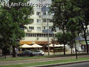 [P01] Restaurantul La Plăcinte Titulescu fotografiat de vizavi.  » foto by Carmen Ion
 - 
<span class="allrVoted glyphicon glyphicon-heart hidden" id="av765902"></span>
<a class="m-l-10 hidden" id="sv765902" onclick="voting_Foto_DelVot(,765902,4083)" role="button">șterge vot <span class="glyphicon glyphicon-remove"></span></a>
<a id="v9765902" class=" c-red"  onclick="voting_Foto_SetVot(765902)" role="button"><span class="glyphicon glyphicon-heart-empty"></span> <b>LIKE</b> = Votează poza</a> <img class="hidden"  id="f765902W9" src="/imagini/loader.gif" border="0" /><span class="AjErrMes hidden" id="e765902ErM"></span>