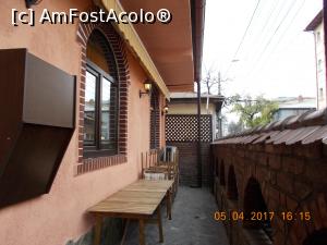 [P04] Aici se pun vara 2 - 3 mese.  » foto by elviramvio
 - 
<span class="allrVoted glyphicon glyphicon-heart hidden" id="av845323"></span>
<a class="m-l-10 hidden" id="sv845323" onclick="voting_Foto_DelVot(,845323,4083)" role="button">șterge vot <span class="glyphicon glyphicon-remove"></span></a>
<a id="v9845323" class=" c-red"  onclick="voting_Foto_SetVot(845323)" role="button"><span class="glyphicon glyphicon-heart-empty"></span> <b>LIKE</b> = Votează poza</a> <img class="hidden"  id="f845323W9" src="/imagini/loader.gif" border="0" /><span class="AjErrMes hidden" id="e845323ErM"></span>