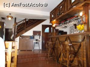 [P08] Spre iesire, bar, bucătarie si mansarda unde este al doilea salon.  » foto by elviramvio
 - 
<span class="allrVoted glyphicon glyphicon-heart hidden" id="av845330"></span>
<a class="m-l-10 hidden" id="sv845330" onclick="voting_Foto_DelVot(,845330,4083)" role="button">șterge vot <span class="glyphicon glyphicon-remove"></span></a>
<a id="v9845330" class=" c-red"  onclick="voting_Foto_SetVot(845330)" role="button"><span class="glyphicon glyphicon-heart-empty"></span> <b>LIKE</b> = Votează poza</a> <img class="hidden"  id="f845330W9" src="/imagini/loader.gif" border="0" /><span class="AjErrMes hidden" id="e845330ErM"></span>