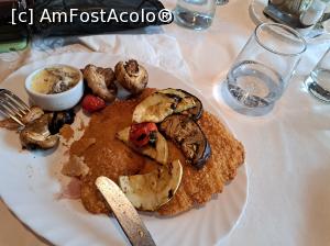 [P13] 13. Șnițel de porc și legume la grătar. » foto by doinafil
 - 
<span class="allrVoted glyphicon glyphicon-heart hidden" id="av1326677"></span>
<a class="m-l-10 hidden" id="sv1326677" onclick="voting_Foto_DelVot(,1326677,4083)" role="button">șterge vot <span class="glyphicon glyphicon-remove"></span></a>
<a id="v91326677" class=" c-red"  onclick="voting_Foto_SetVot(1326677)" role="button"><span class="glyphicon glyphicon-heart-empty"></span> <b>LIKE</b> = Votează poza</a> <img class="hidden"  id="f1326677W9" src="/imagini/loader.gif" border="0" /><span class="AjErrMes hidden" id="e1326677ErM"></span>