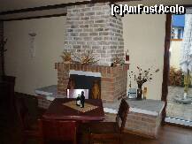 [P10] Restaurantul La Sediu - Semineul din a doua incapere, se vede si usa de acces la terasa. » foto by Horia
 - 
<span class="allrVoted glyphicon glyphicon-heart hidden" id="av171886"></span>
<a class="m-l-10 hidden" id="sv171886" onclick="voting_Foto_DelVot(,171886,4083)" role="button">șterge vot <span class="glyphicon glyphicon-remove"></span></a>
<a id="v9171886" class=" c-red"  onclick="voting_Foto_SetVot(171886)" role="button"><span class="glyphicon glyphicon-heart-empty"></span> <b>LIKE</b> = Votează poza</a> <img class="hidden"  id="f171886W9" src="/imagini/loader.gif" border="0" /><span class="AjErrMes hidden" id="e171886ErM"></span>
