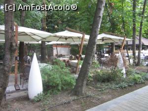 [P12] Grădina restaurantului » foto by Michi
 - 
<span class="allrVoted glyphicon glyphicon-heart hidden" id="av1313420"></span>
<a class="m-l-10 hidden" id="sv1313420" onclick="voting_Foto_DelVot(,1313420,4083)" role="button">șterge vot <span class="glyphicon glyphicon-remove"></span></a>
<a id="v91313420" class=" c-red"  onclick="voting_Foto_SetVot(1313420)" role="button"><span class="glyphicon glyphicon-heart-empty"></span> <b>LIKE</b> = Votează poza</a> <img class="hidden"  id="f1313420W9" src="/imagini/loader.gif" border="0" /><span class="AjErrMes hidden" id="e1313420ErM"></span>