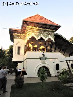 [P05] Casa Doina faţada » foto by Michi
 - 
<span class="allrVoted glyphicon glyphicon-heart hidden" id="av1313413"></span>
<a class="m-l-10 hidden" id="sv1313413" onclick="voting_Foto_DelVot(,1313413,4083)" role="button">șterge vot <span class="glyphicon glyphicon-remove"></span></a>
<a id="v91313413" class=" c-red"  onclick="voting_Foto_SetVot(1313413)" role="button"><span class="glyphicon glyphicon-heart-empty"></span> <b>LIKE</b> = Votează poza</a> <img class="hidden"  id="f1313413W9" src="/imagini/loader.gif" border="0" /><span class="AjErrMes hidden" id="e1313413ErM"></span>