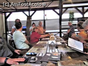 [P18] Grupul din capătul celălalt al mesei » foto by Michi
 - 
<span class="allrVoted glyphicon glyphicon-heart hidden" id="av1324904"></span>
<a class="m-l-10 hidden" id="sv1324904" onclick="voting_Foto_DelVot(,1324904,4083)" role="button">șterge vot <span class="glyphicon glyphicon-remove"></span></a>
<a id="v91324904" class=" c-red"  onclick="voting_Foto_SetVot(1324904)" role="button"><span class="glyphicon glyphicon-heart-empty"></span> <b>LIKE</b> = Votează poza</a> <img class="hidden"  id="f1324904W9" src="/imagini/loader.gif" border="0" /><span class="AjErrMes hidden" id="e1324904ErM"></span>