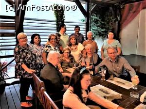 [P04] Fotogafie de grup: Violeta, Emma, Ileana, Doinafil cu msnd, Roxana, şi soţul,Bogdan DSN,  fetiţa lui Dan şi Emma, Mishu şi soţul, mama ei, martie în post ( eu)... şi alţii. » foto by Michi
 - 
<span class="allrVoted glyphicon glyphicon-heart hidden" id="av1324890"></span>
<a class="m-l-10 hidden" id="sv1324890" onclick="voting_Foto_DelVot(,1324890,4083)" role="button">șterge vot <span class="glyphicon glyphicon-remove"></span></a>
<a id="v91324890" class=" c-red"  onclick="voting_Foto_SetVot(1324890)" role="button"><span class="glyphicon glyphicon-heart-empty"></span> <b>LIKE</b> = Votează poza</a> <img class="hidden"  id="f1324890W9" src="/imagini/loader.gif" border="0" /><span class="AjErrMes hidden" id="e1324890ErM"></span>