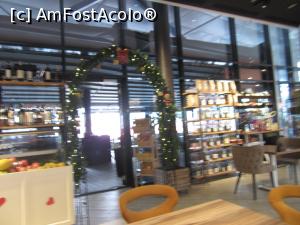 [P28] Firmă în fast food » foto by Michi
 - 
<span class="allrVoted glyphicon glyphicon-heart hidden" id="av1348356"></span>
<a class="m-l-10 hidden" id="sv1348356" onclick="voting_Foto_DelVot(,1348356,4083)" role="button">șterge vot <span class="glyphicon glyphicon-remove"></span></a>
<a id="v91348356" class=" c-red"  onclick="voting_Foto_SetVot(1348356)" role="button"><span class="glyphicon glyphicon-heart-empty"></span> <b>LIKE</b> = Votează poza</a> <img class="hidden"  id="f1348356W9" src="/imagini/loader.gif" border="0" /><span class="AjErrMes hidden" id="e1348356ErM"></span>