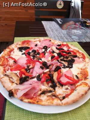 [P18] Pizza Quattro Stagioni. » foto by tata123 🔱
 - 
<span class="allrVoted glyphicon glyphicon-heart hidden" id="av1226864"></span>
<a class="m-l-10 hidden" id="sv1226864" onclick="voting_Foto_DelVot(,1226864,4083)" role="button">șterge vot <span class="glyphicon glyphicon-remove"></span></a>
<a id="v91226864" class=" c-red"  onclick="voting_Foto_SetVot(1226864)" role="button"><span class="glyphicon glyphicon-heart-empty"></span> <b>LIKE</b> = Votează poza</a> <img class="hidden"  id="f1226864W9" src="/imagini/loader.gif" border="0" /><span class="AjErrMes hidden" id="e1226864ErM"></span>