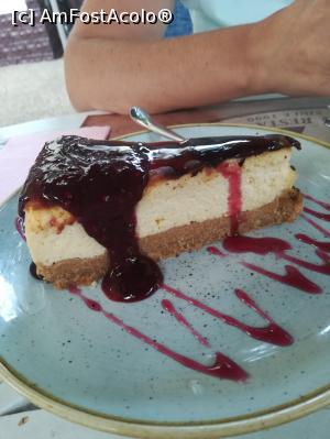[P13] Cheesecake - preparat de casă. » foto by tata123 🔱
 - 
<span class="allrVoted glyphicon glyphicon-heart hidden" id="av1252303"></span>
<a class="m-l-10 hidden" id="sv1252303" onclick="voting_Foto_DelVot(,1252303,4083)" role="button">șterge vot <span class="glyphicon glyphicon-remove"></span></a>
<a id="v91252303" class=" c-red"  onclick="voting_Foto_SetVot(1252303)" role="button"><span class="glyphicon glyphicon-heart-empty"></span> <b>LIKE</b> = Votează poza</a> <img class="hidden"  id="f1252303W9" src="/imagini/loader.gif" border="0" /><span class="AjErrMes hidden" id="e1252303ErM"></span>