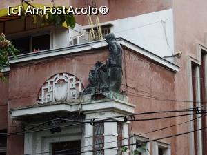 [P17] Casa cu faun din apropierea restaurantului. » foto by tata123 🔱
 - 
<span class="allrVoted glyphicon glyphicon-heart hidden" id="av1252307"></span>
<a class="m-l-10 hidden" id="sv1252307" onclick="voting_Foto_DelVot(,1252307,4083)" role="button">șterge vot <span class="glyphicon glyphicon-remove"></span></a>
<a id="v91252307" class=" c-red"  onclick="voting_Foto_SetVot(1252307)" role="button"><span class="glyphicon glyphicon-heart-empty"></span> <b>LIKE</b> = Votează poza</a> <img class="hidden"  id="f1252307W9" src="/imagini/loader.gif" border="0" /><span class="AjErrMes hidden" id="e1252307ErM"></span>