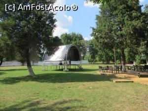 [P04] Scena pentru evenimente - Oasis Lounge.  » foto by tata123 🔱
 - 
<span class="allrVoted glyphicon glyphicon-heart hidden" id="av980133"></span>
<a class="m-l-10 hidden" id="sv980133" onclick="voting_Foto_DelVot(,980133,4083)" role="button">șterge vot <span class="glyphicon glyphicon-remove"></span></a>
<a id="v9980133" class=" c-red"  onclick="voting_Foto_SetVot(980133)" role="button"><span class="glyphicon glyphicon-heart-empty"></span> <b>LIKE</b> = Votează poza</a> <img class="hidden"  id="f980133W9" src="/imagini/loader.gif" border="0" /><span class="AjErrMes hidden" id="e980133ErM"></span>