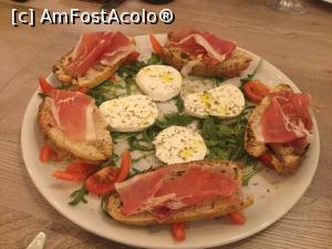 [P21] Bruschette cu prosciutto si caprese.  » foto by ADY57
 - 
<span class="allrVoted glyphicon glyphicon-heart hidden" id="av1060493"></span>
<a class="m-l-10 hidden" id="sv1060493" onclick="voting_Foto_DelVot(,1060493,4083)" role="button">șterge vot <span class="glyphicon glyphicon-remove"></span></a>
<a id="v91060493" class=" c-red"  onclick="voting_Foto_SetVot(1060493)" role="button"><span class="glyphicon glyphicon-heart-empty"></span> <b>LIKE</b> = Votează poza</a> <img class="hidden"  id="f1060493W9" src="/imagini/loader.gif" border="0" /><span class="AjErrMes hidden" id="e1060493ErM"></span>