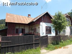 [P27] Casă tradițională lângă Moldovița » foto by ANILU
 - 
<span class="allrVoted glyphicon glyphicon-heart hidden" id="av863358"></span>
<a class="m-l-10 hidden" id="sv863358" onclick="voting_Foto_DelVot(,863358,4091)" role="button">șterge vot <span class="glyphicon glyphicon-remove"></span></a>
<a id="v9863358" class=" c-red"  onclick="voting_Foto_SetVot(863358)" role="button"><span class="glyphicon glyphicon-heart-empty"></span> <b>LIKE</b> = Votează poza</a> <img class="hidden"  id="f863358W9" src="/imagini/loader.gif" border="0" /><span class="AjErrMes hidden" id="e863358ErM"></span>