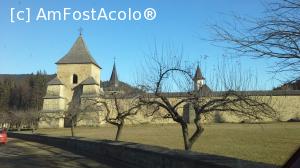 [P20] Mănăstirea Suceviţa, înconjurată de ziduri groase din piatră » foto by gettyy
 - 
<span class="allrVoted glyphicon glyphicon-heart hidden" id="av706864"></span>
<a class="m-l-10 hidden" id="sv706864" onclick="voting_Foto_DelVot(,706864,4091)" role="button">șterge vot <span class="glyphicon glyphicon-remove"></span></a>
<a id="v9706864" class=" c-red"  onclick="voting_Foto_SetVot(706864)" role="button"><span class="glyphicon glyphicon-heart-empty"></span> <b>LIKE</b> = Votează poza</a> <img class="hidden"  id="f706864W9" src="/imagini/loader.gif" border="0" /><span class="AjErrMes hidden" id="e706864ErM"></span>