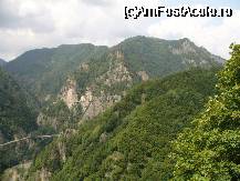 [P10] Cetatea Poienari - privelistea pe care o puteam admira din cetate » foto by ascent
 - 
<span class="allrVoted glyphicon glyphicon-heart hidden" id="av164995"></span>
<a class="m-l-10 hidden" id="sv164995" onclick="voting_Foto_DelVot(,164995,4095)" role="button">șterge vot <span class="glyphicon glyphicon-remove"></span></a>
<a id="v9164995" class=" c-red"  onclick="voting_Foto_SetVot(164995)" role="button"><span class="glyphicon glyphicon-heart-empty"></span> <b>LIKE</b> = Votează poza</a> <img class="hidden"  id="f164995W9" src="/imagini/loader.gif" border="0" /><span class="AjErrMes hidden" id="e164995ErM"></span>