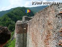 [P11] Cetatea Poienari - zidurile cetatii si steagul tricolor » foto by ascent
 - 
<span class="allrVoted glyphicon glyphicon-heart hidden" id="av164996"></span>
<a class="m-l-10 hidden" id="sv164996" onclick="voting_Foto_DelVot(,164996,4095)" role="button">șterge vot <span class="glyphicon glyphicon-remove"></span></a>
<a id="v9164996" class=" c-red"  onclick="voting_Foto_SetVot(164996)" role="button"><span class="glyphicon glyphicon-heart-empty"></span> <b>LIKE</b> = Votează poza</a> <img class="hidden"  id="f164996W9" src="/imagini/loader.gif" border="0" /><span class="AjErrMes hidden" id="e164996ErM"></span>